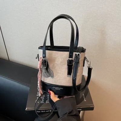 Fashion Pulse Shoulder Bag