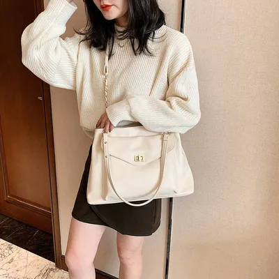 TEXTURED FAUX LEATHER PURSE