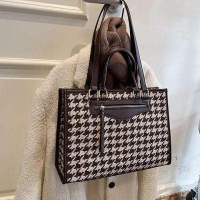 Thousand Birds black