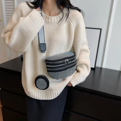 CUTE LITTLE CARRY PURSE