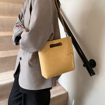 PREMIUM PU LEATHER PURSE