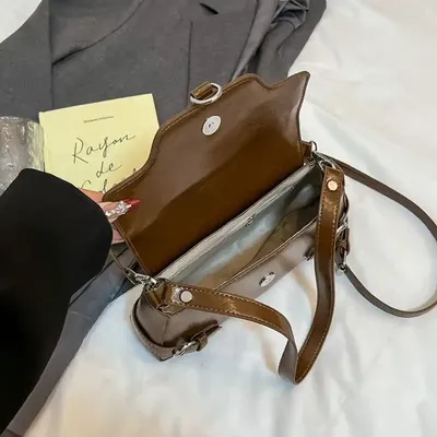 STREET STYLE SHOULDER BAG