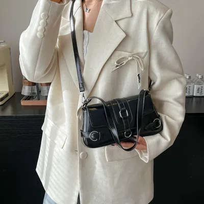 STREET STYLE SHOULDER BAG