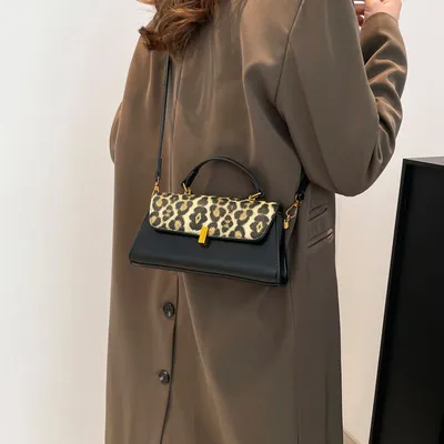 LIGHTWEIGHT SHOULDER CARRY PURSE