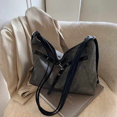 CHIC SMALL BOX HANDBAG