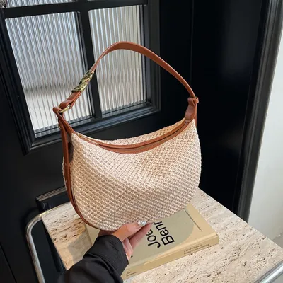 SMOOTH MATTE FINISH PURSE