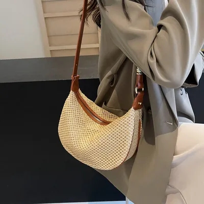 SMOOTH MATTE FINISH PURSE