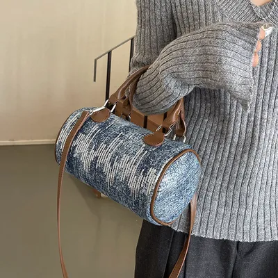 STYLISH PRINTED SLING PURSE