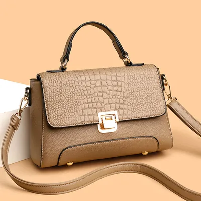 RETRO INSPIRED SHOULDER PURSE