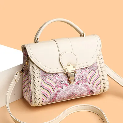 SQUARE MINI SHOULDER PURSE