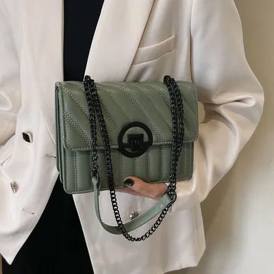 COLOR BLOCK STYLE HANDBAG