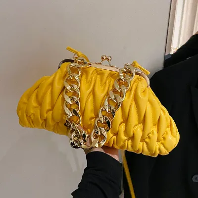 COMPACT HAND STRAP PURSE