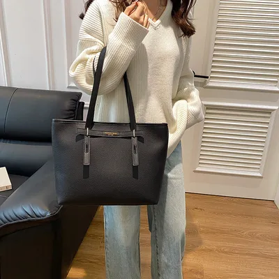 TRENDY OFFICE CARRY HANDBAG