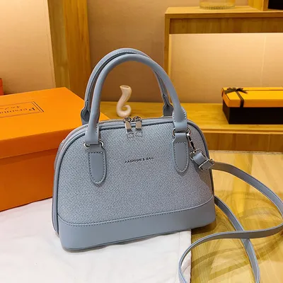 CUTE CHAIN SLING HANDBAG