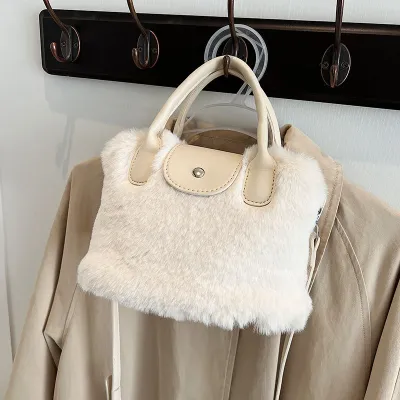 FASHION FORWARD HANDBAG DESIGN