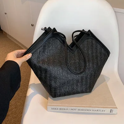 RETRO LOOK PU HANDBAG