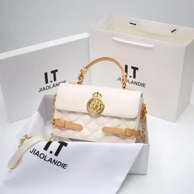 Effortless Carry Crossbody Purse