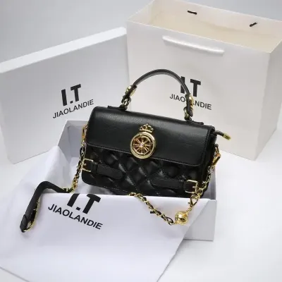 Effortless Carry Crossbody Purse