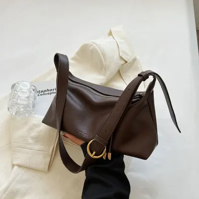 Effortless Style Crossbody Bag