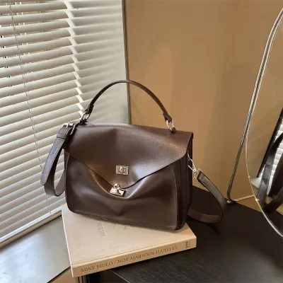 Trendy Luxe Crossbody Sling