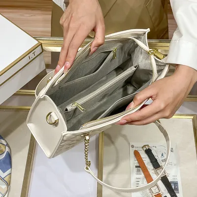 Genuine Leather Women’s Chain Tote Bag | High-End Large Capacity Shoulder Messenger