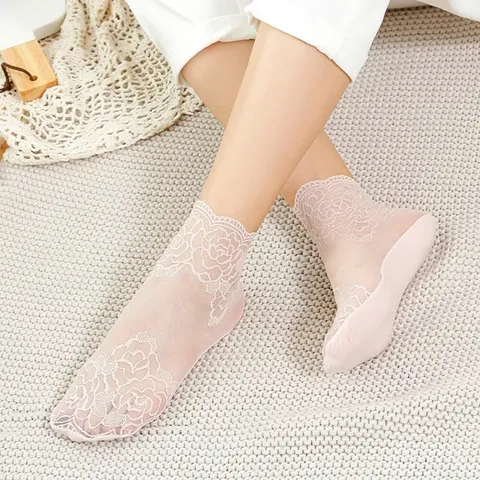 Women's Lace Embroidery Ankle Socks