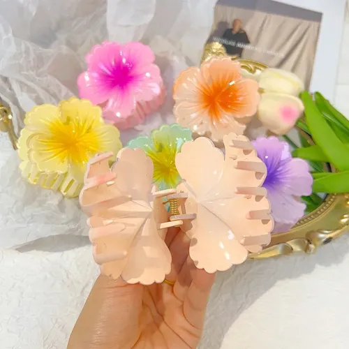 Women's Large Egg Flower Hair Clip (1 Pc)