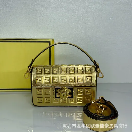 Luxury Leather Chain Baguette Bag