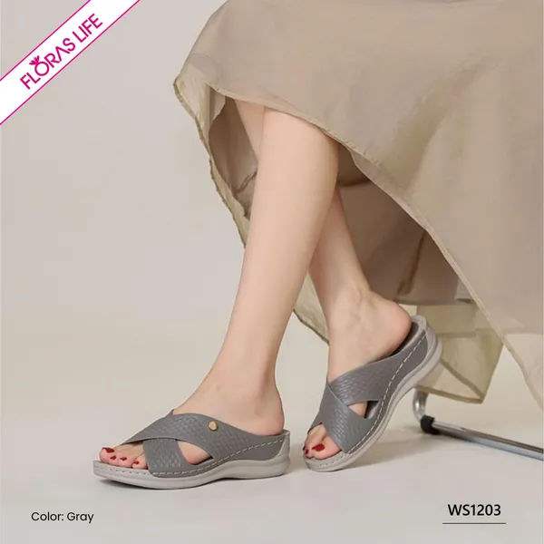 ISLAND STROLL WOMEN'S SANDAL