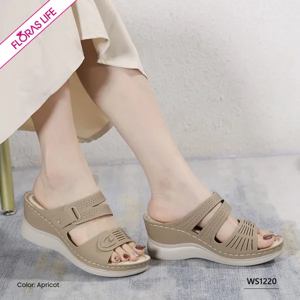 MOON STONE WOMEN'S SANDAL