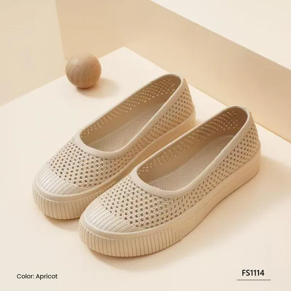 Waffle Walk Female Slipper