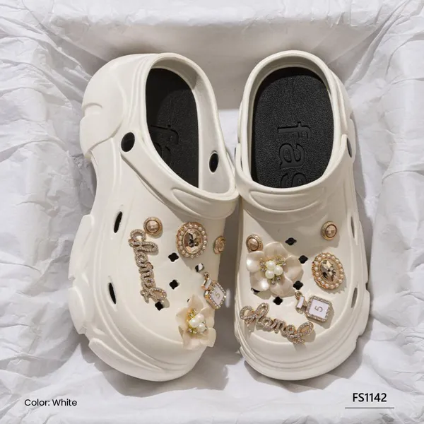 Dew Drop Female Slipper