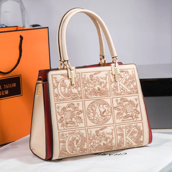 TEMPERAMENT RED HANDBAG