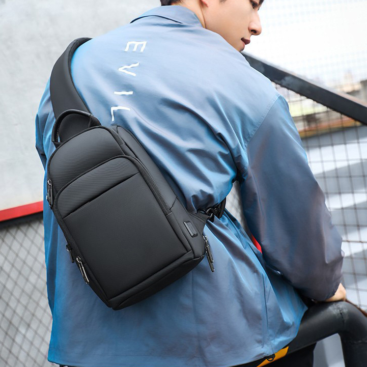 GRID LINE CHEST BAG - OFF BEAT